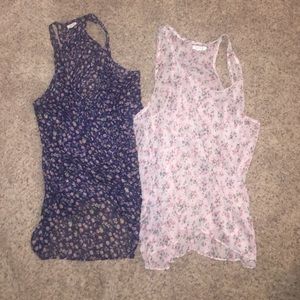 💥BUNDLE-two floral Aerie tanks