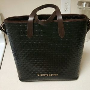 Stunning Dooney & Bourke Purse