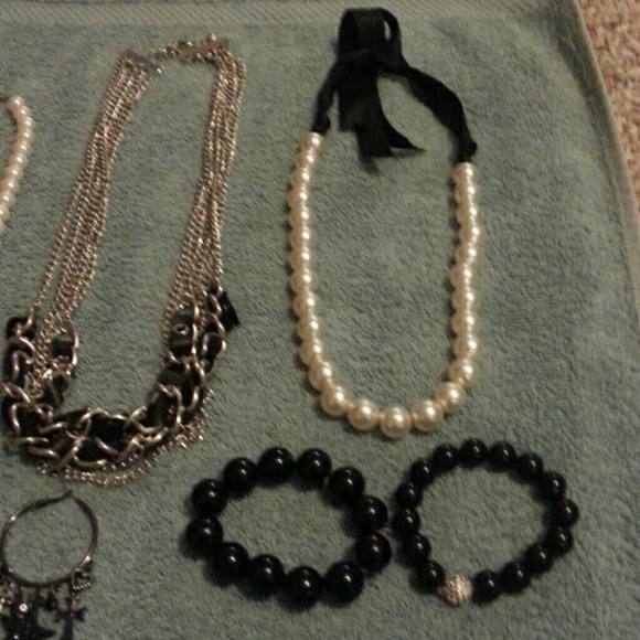 Jewelry bundle - Picture 4 of 4