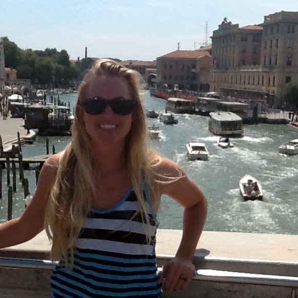 Meet your Posher, Liz