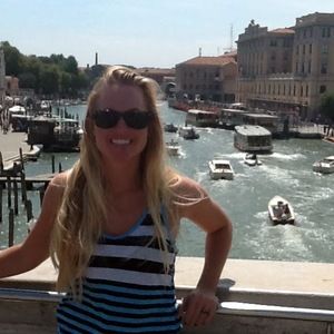 Meet your Posher, Liz