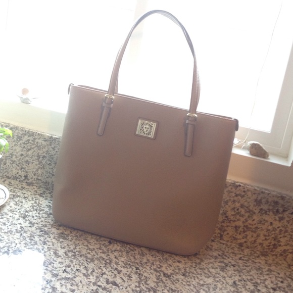 Anne Klein Tote Purse , Great condition !!