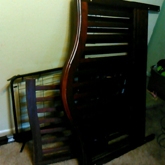 Childs Crib
