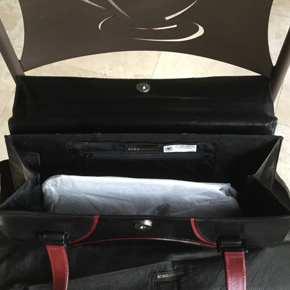 Leather shoulder bag - Picture 3 of 4