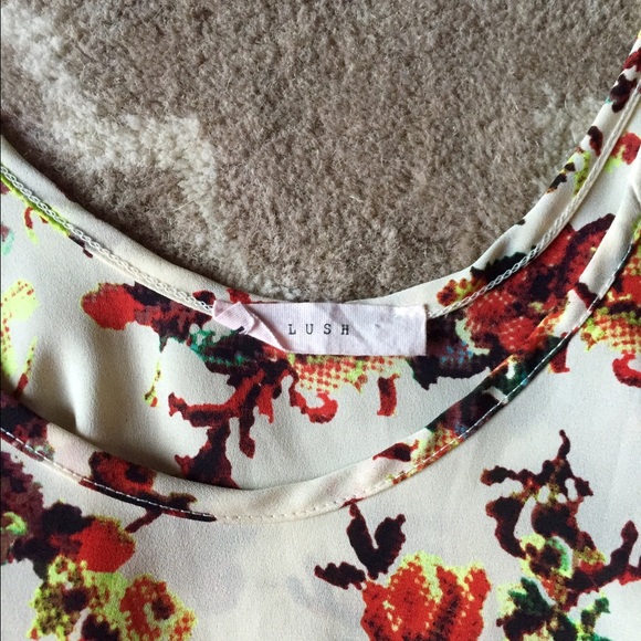 Floral tank top - Picture 3 of 4