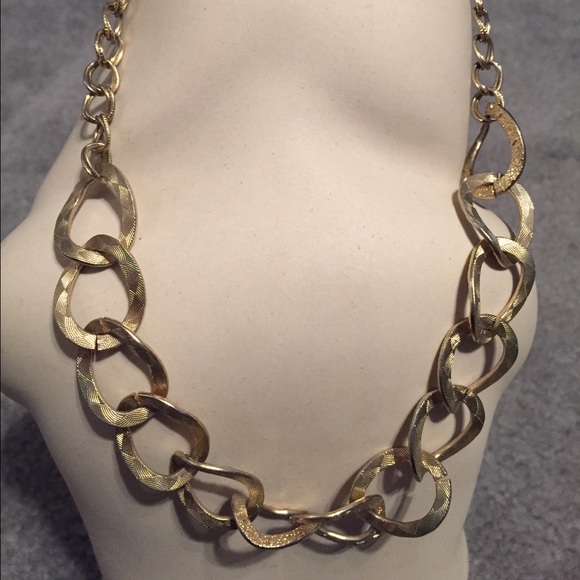 Link necklace