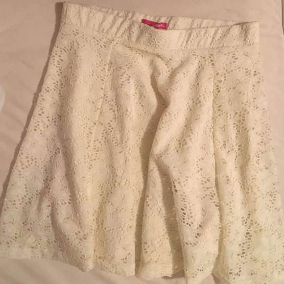Cream Lace Mini Skirt