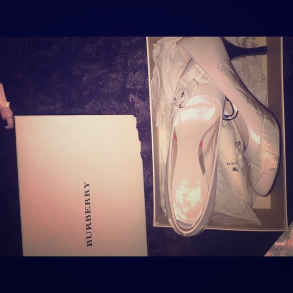 Burberry pumps size 10 - Picture 1 of 3