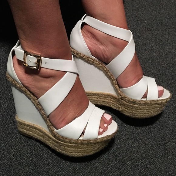 Vince Camuto Ivory Soft Calf Size 6.5