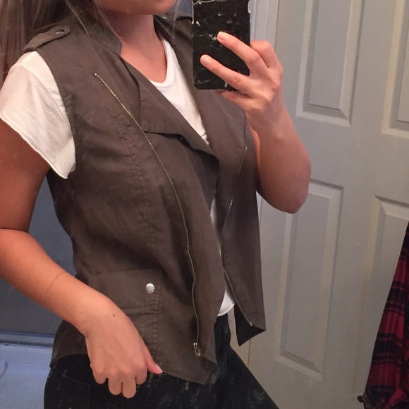 Army green vest