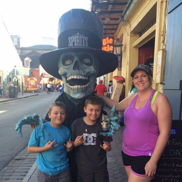 Meet your Posher, Laura - Picture 1 of 1