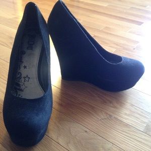 Brash Black Suede Wedges