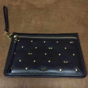 Fossil Clutch