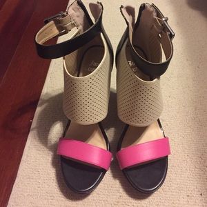 Juicy Couture heels size 7