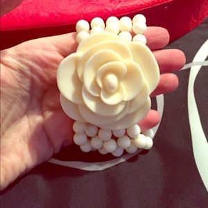 Flower bracelet