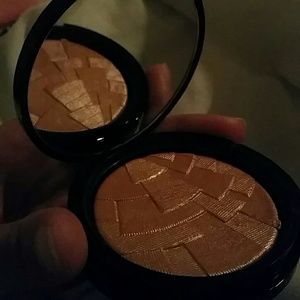 Anastasia Beverly Hills Illuminator Peach Nectar