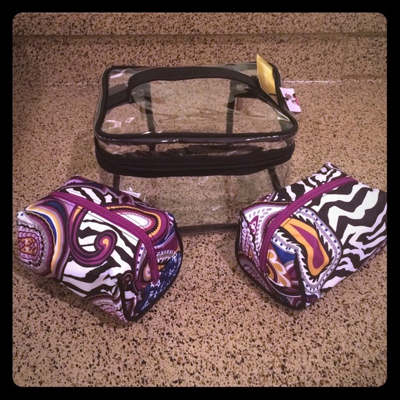 NWT 3 piece train case 💄