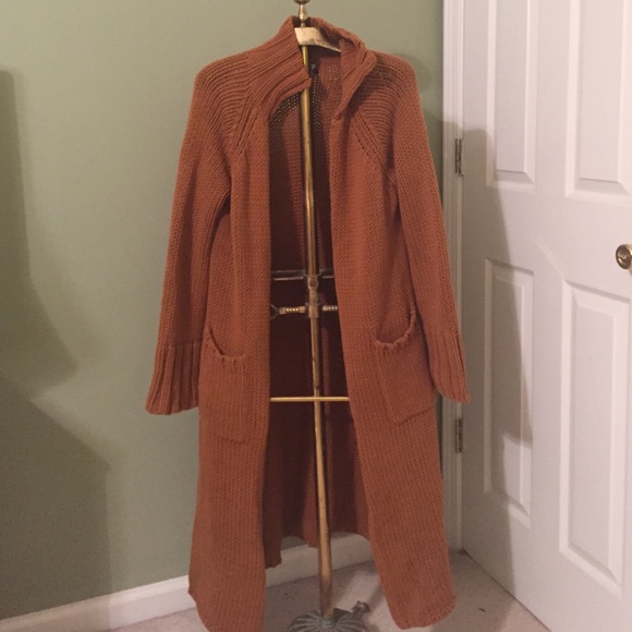 Warm and comfy, long knit Sweater