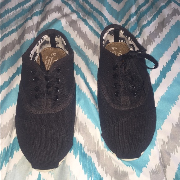 Toms Black Lace Up