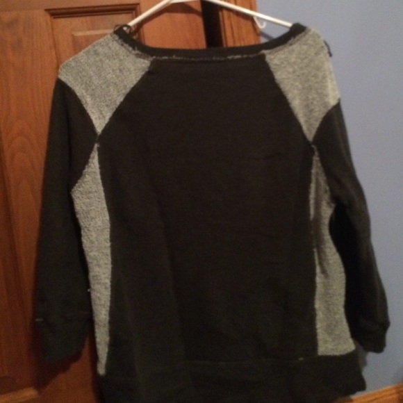 sweater - Picture 2 of 2