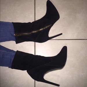 Black suede heeled boots
