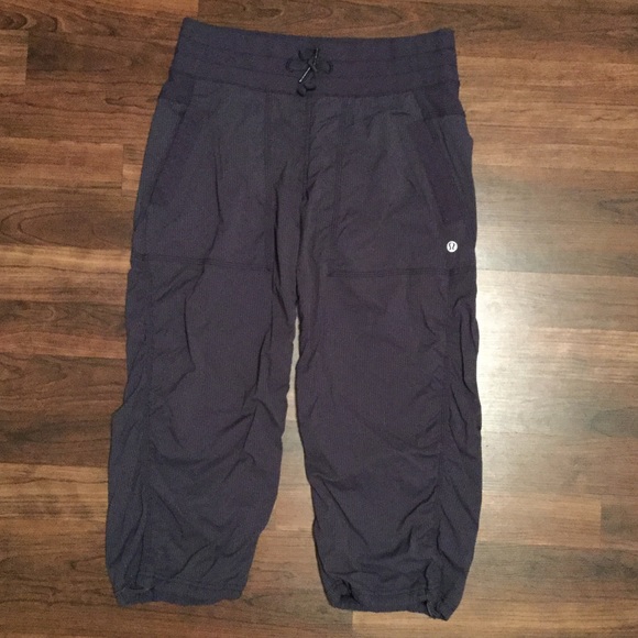 Lulu lemon studio crop size 6