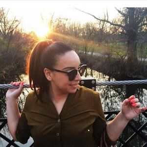 Meet your Posher, Edith