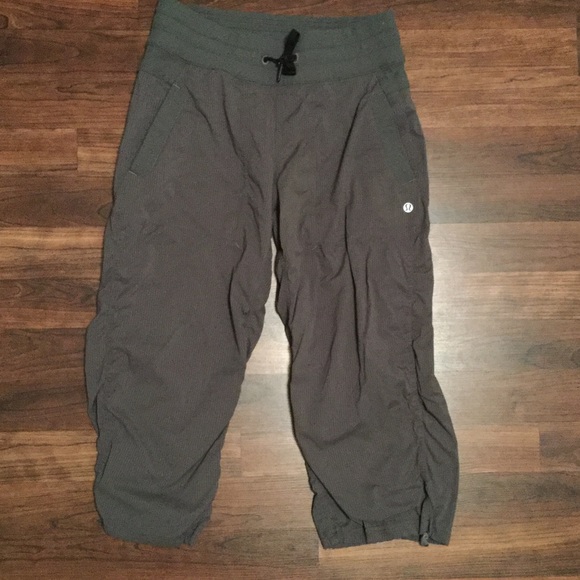 Lulu lemon studio crop size 6