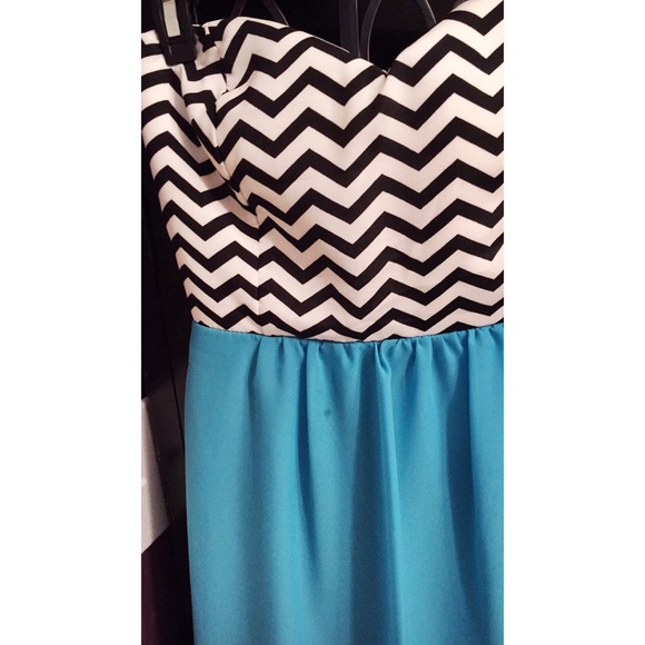 High-Low Dress - Picture 3 of 3