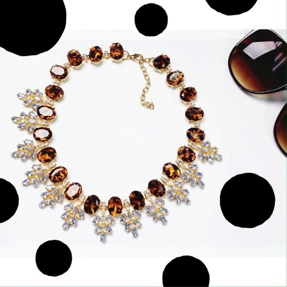 Tortoise collar gold leaf statement necklace - Picture 2 of 3