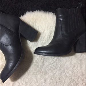 Steve Madden booties