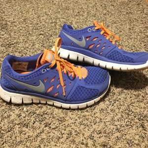 Nike flex run tennis shoes size 7.5