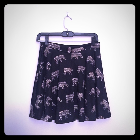 Moon Collection Dresses & Skirts - Small Black Elephant Print Skirt 😍