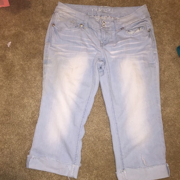 capris