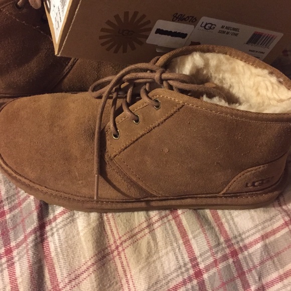 Neumel ugg slippers ! - Picture 2 of 3