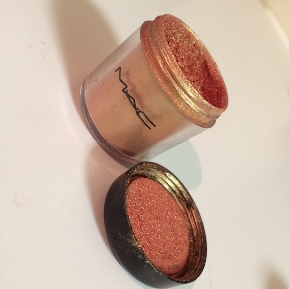 MAC Cosmetics Other - Mac Pigment: Melon