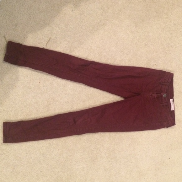 Maroon jeggings from tillys!