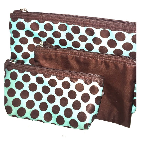 Cosmetic bag set