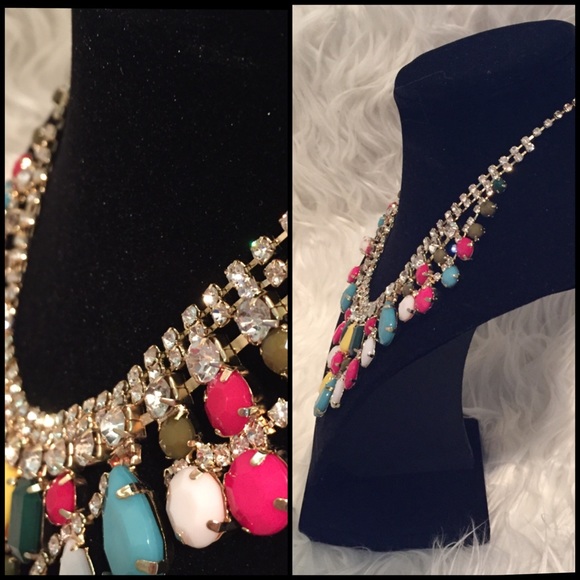 Luxe Rhinestone Jewel Necklace - Picture 2 of 4