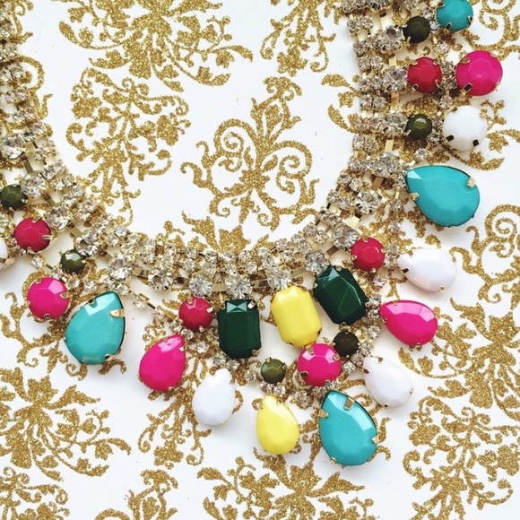 Luxe Rhinestone Jewel Necklace - Picture 3 of 4