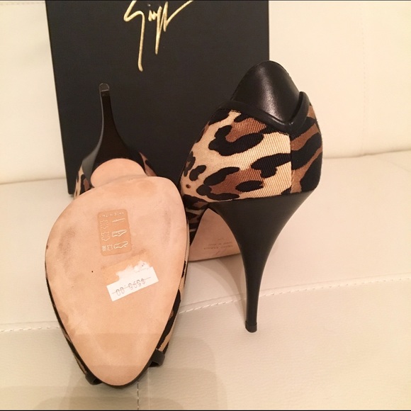 NEW Giuseppe Zanotti Leopard Pumps - Picture 4 of 4