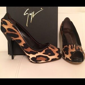 NEW Giuseppe Zanotti Leopard Pumps