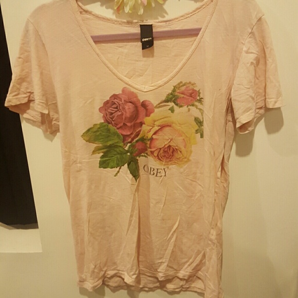 Obey tshirt