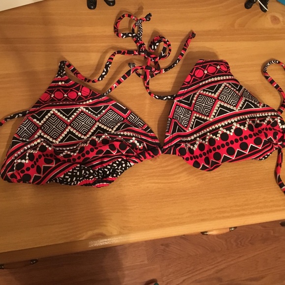 Bikini - Picture 2 of 3