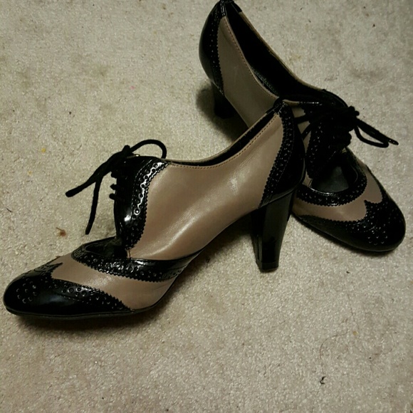 Heels - Picture 2 of 3