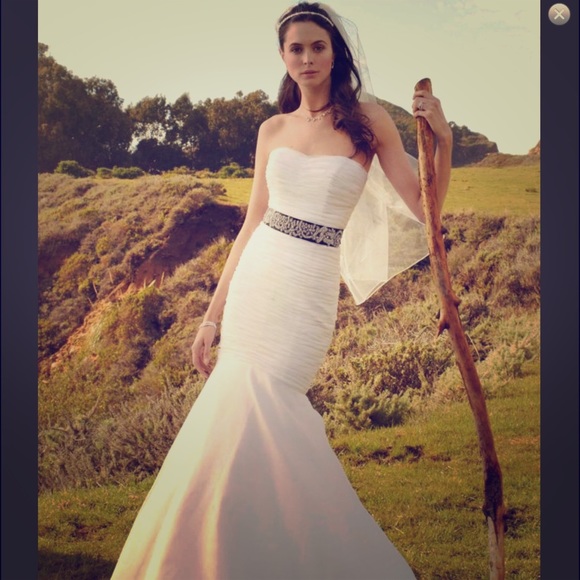 🎉SOLD🎉 Whimsical David's Bridal Wedding Dress