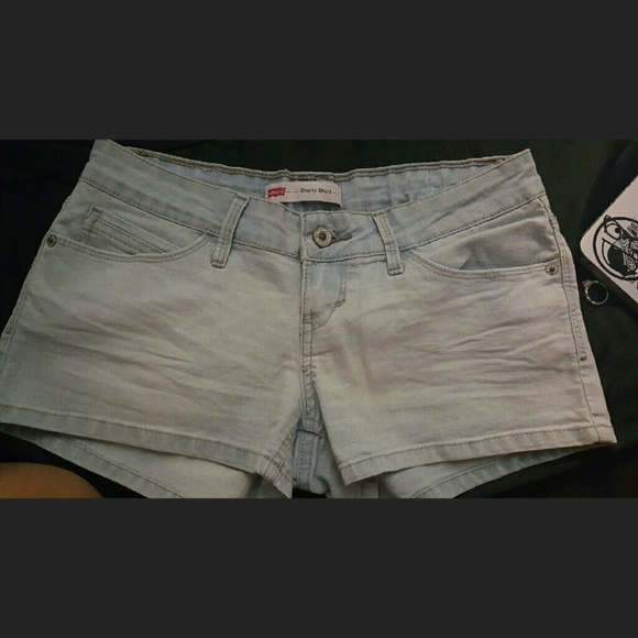Levi Shorty shorts