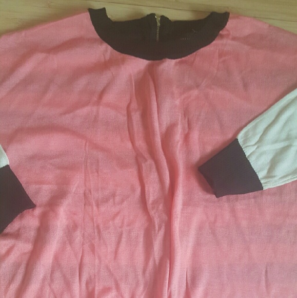 Limited color block top - Picture 1 of 4