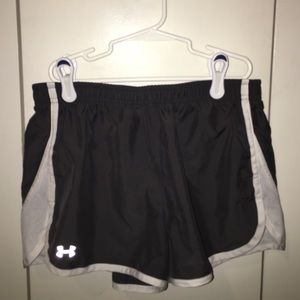 Gray underarmour heat gear shorts