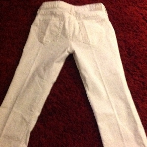 Beautiful white capris. - Picture 2 of 4